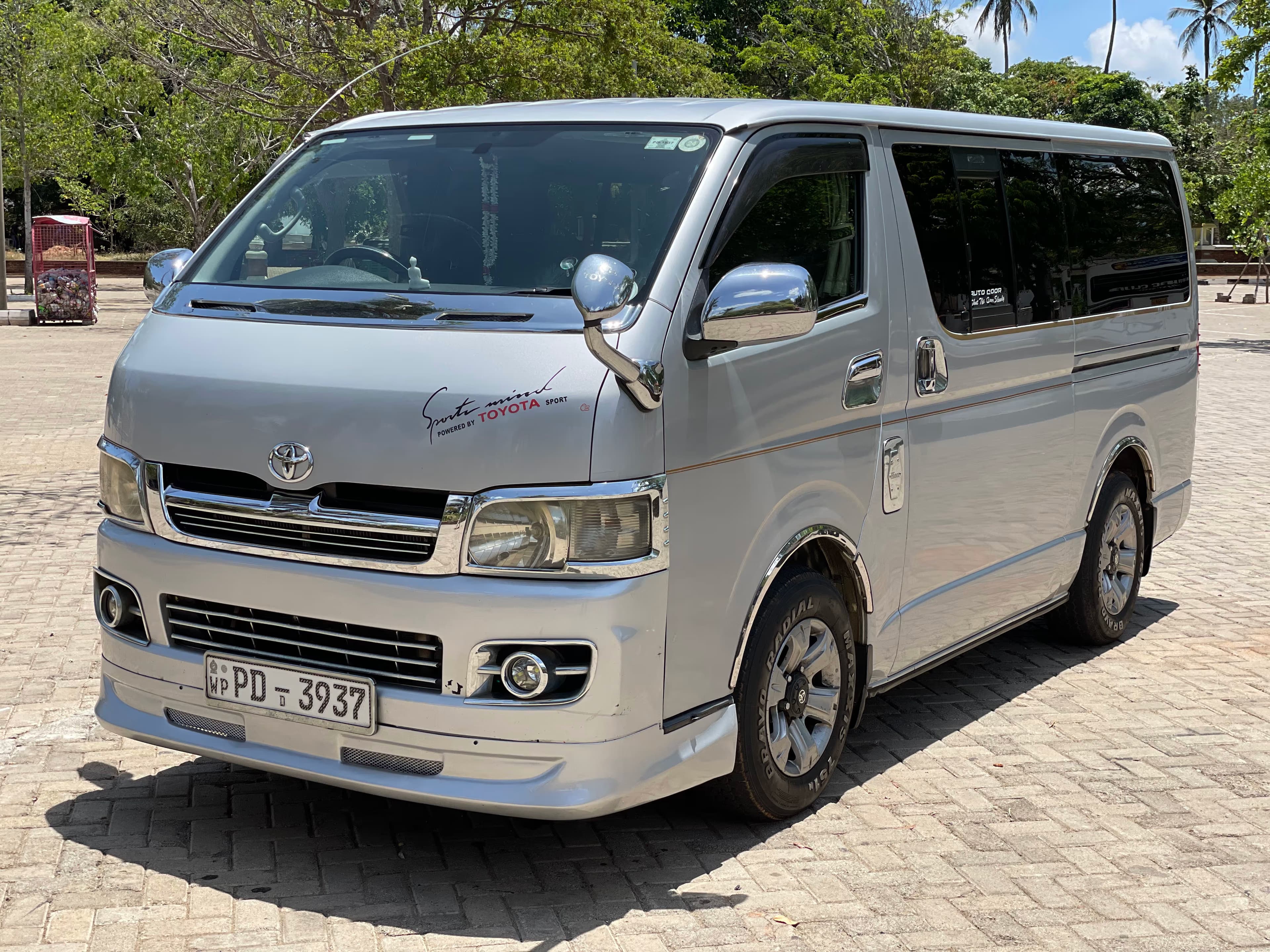 Comfortable Rides for Long Journeys in Sri Lanka 